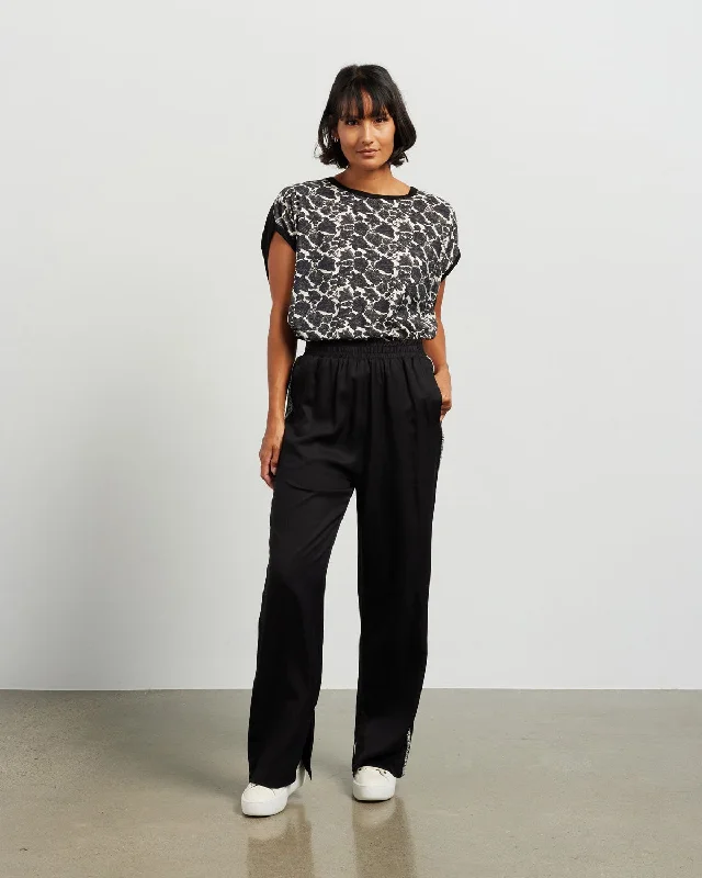 Et Alia Taylor Pant - Black Loose Fit Linen Pants